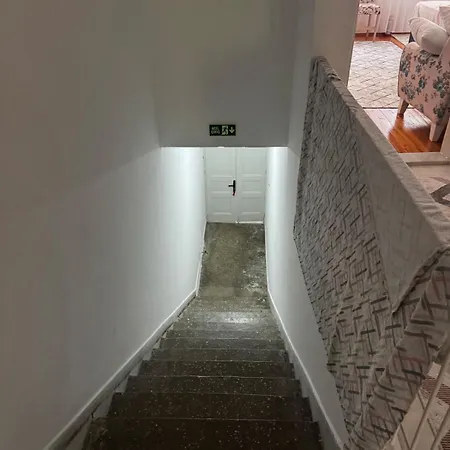 Close To Everywhere In The Center * 费特希耶